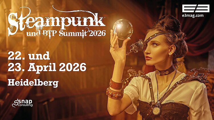 eine Frau im Steampunk Kostüm hält eine Glaskugel. Dazu die Überschrift "Steampunk und BTP Summit 2026".