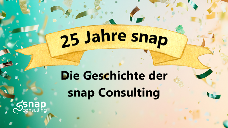 ein goldener Banner mit dem Schriftzug "25 Jahre snap" darunter die ÜBerschrift "die Geschichte der snap Consulting"